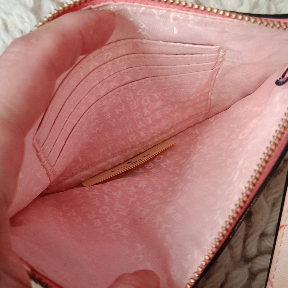 Kate Spade wristlet - Picture 8 of 16